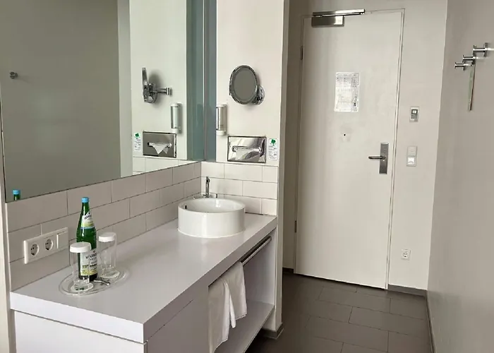 Wyndham Garden Mitte Hotel 4*