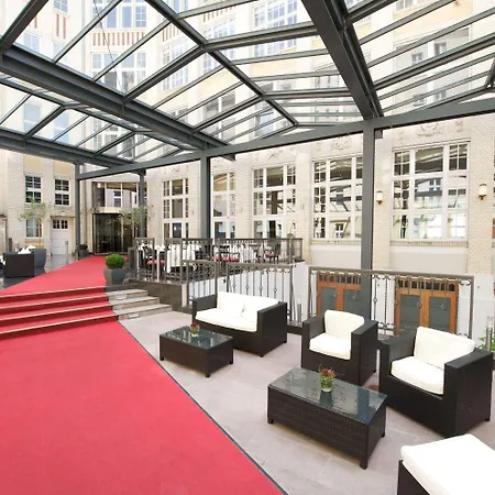 Отель Wyndham Garden Mitte 4*