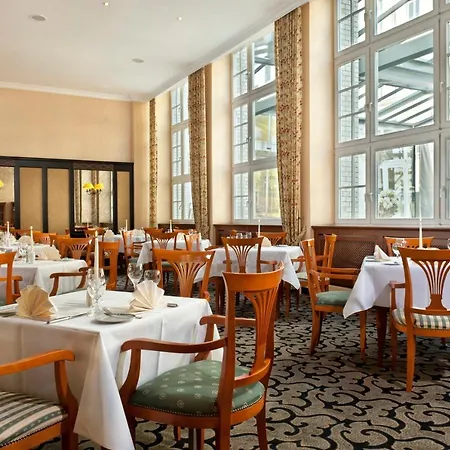 Отель Wyndham Garden Mitte 4*