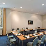 Hotel Wyndham Garden Mitte 4*