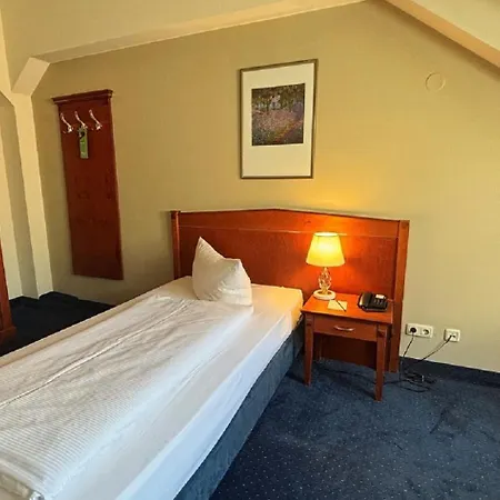 Wyndham Garden Mitte Hotel 4*