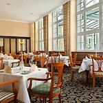 Hotel Wyndham Garden Mitte 4*