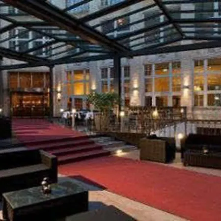 Wyndham Garden Mitte Hotell 4*