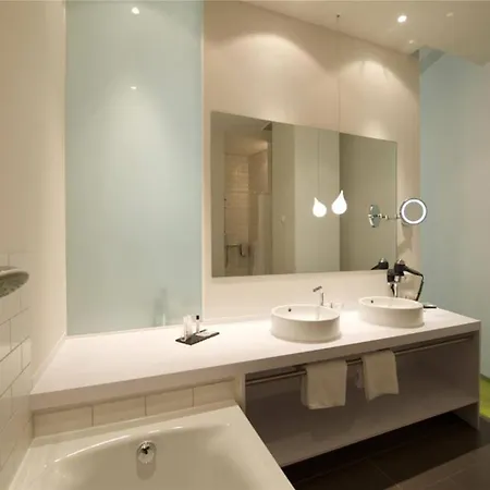 ホテル ウィンダム ガーデン ミッテ ベルリン