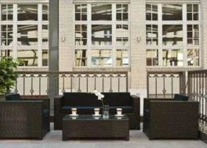 Ξενοδοχείο Wyndham Garden Mitte 4*